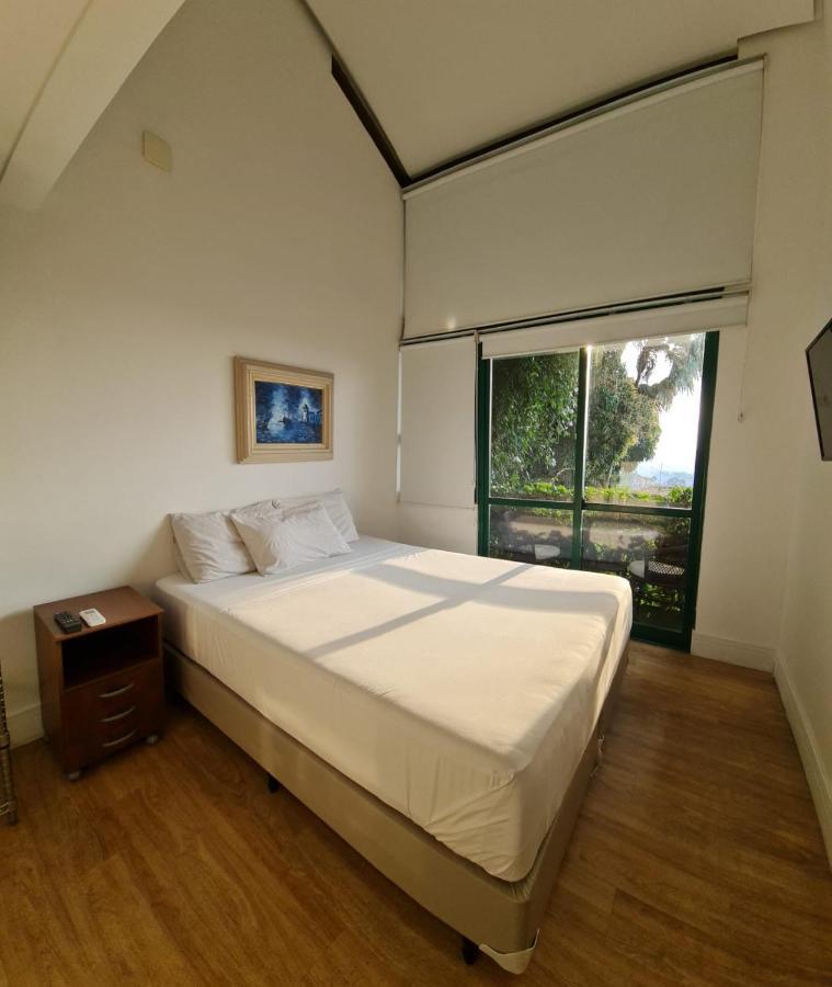 Pensão Sant' Martre 4*